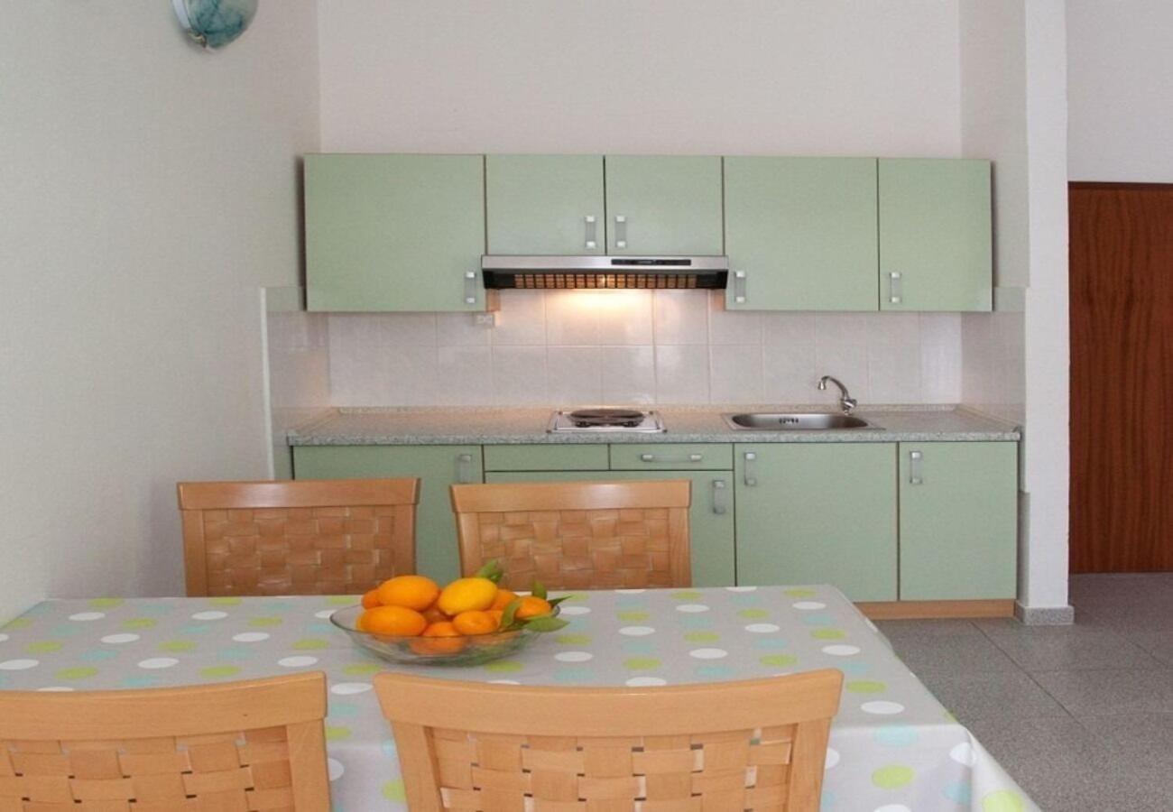 Apartments Filip Trogir Bagian luar foto