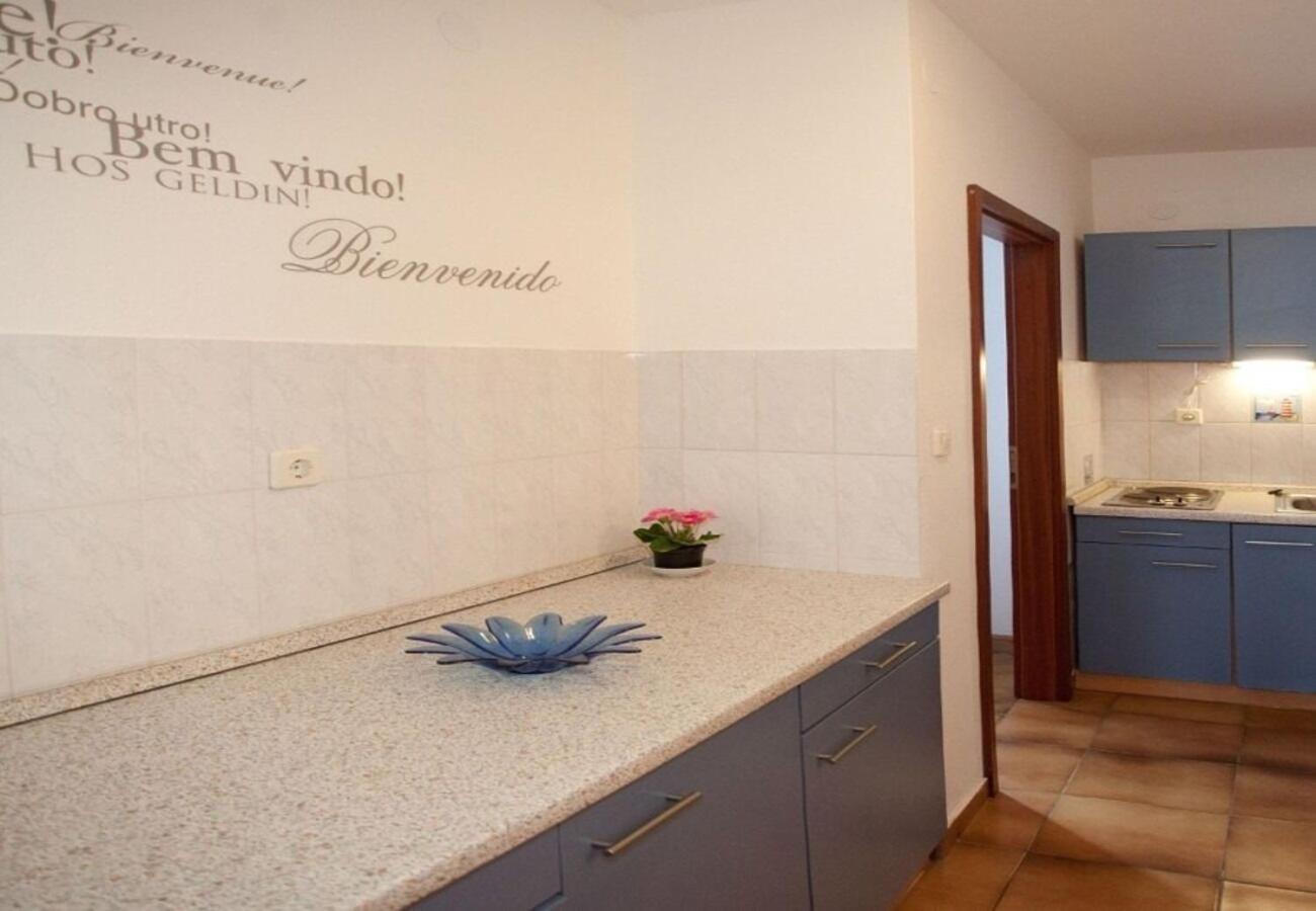 Apartments Filip Trogir Bagian luar foto