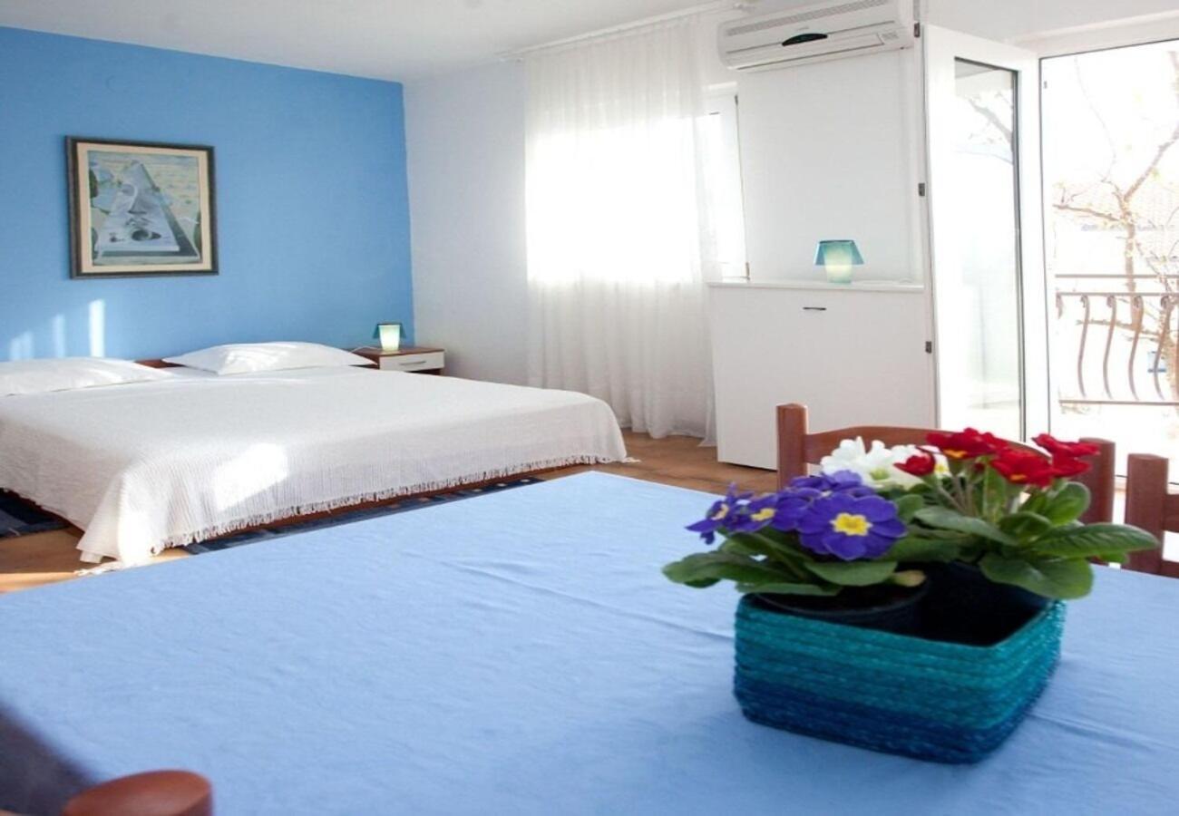 Apartments Filip Trogir Bagian luar foto
