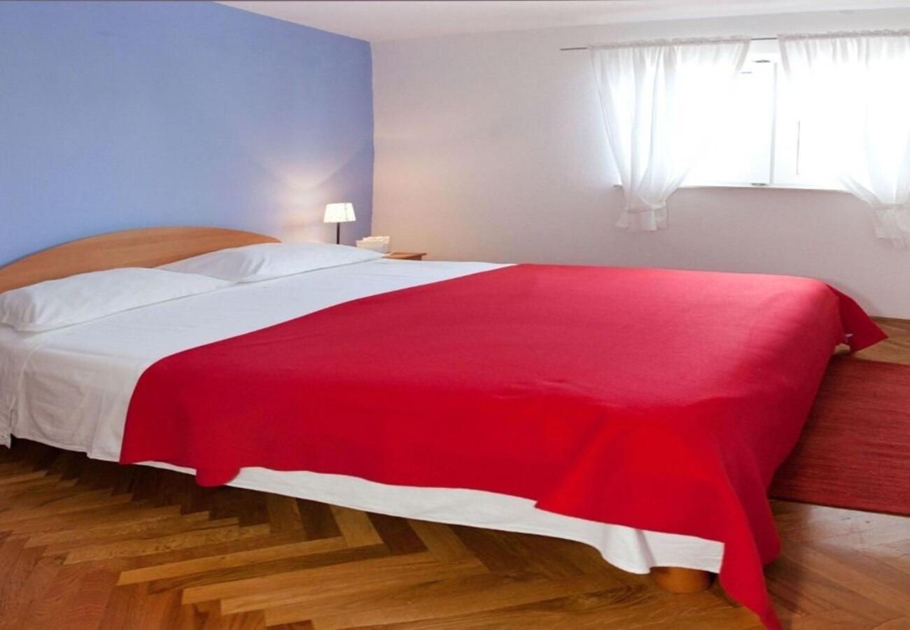 Apartments Filip Trogir Bagian luar foto