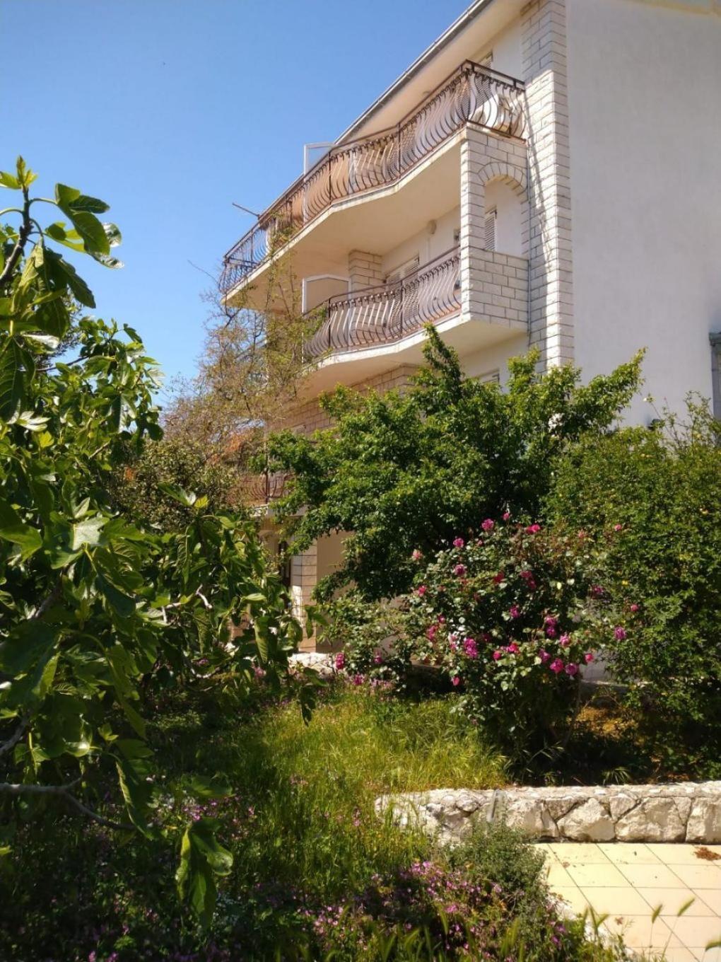 Apartments Filip Trogir Bagian luar foto