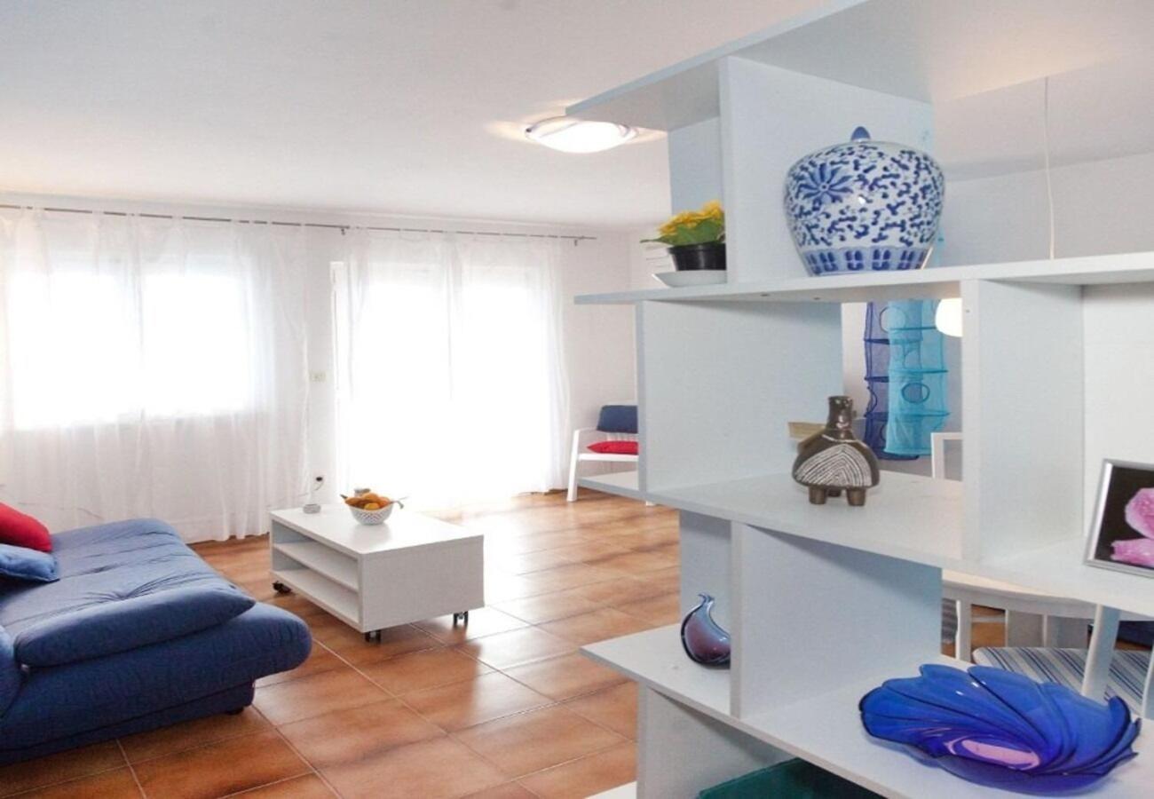 Apartments Filip Trogir Bagian luar foto